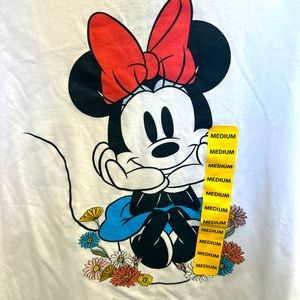 Disney Minnie Mouse tee, white.